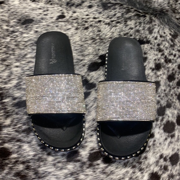 Rhinestone Slides - Picture 3 of 7